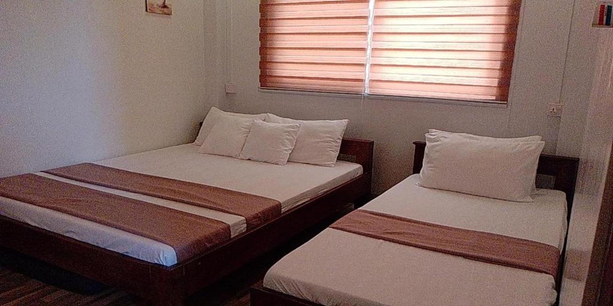Hotel Fnt Transient House Near Hundred Islands Alaminos Exterior foto