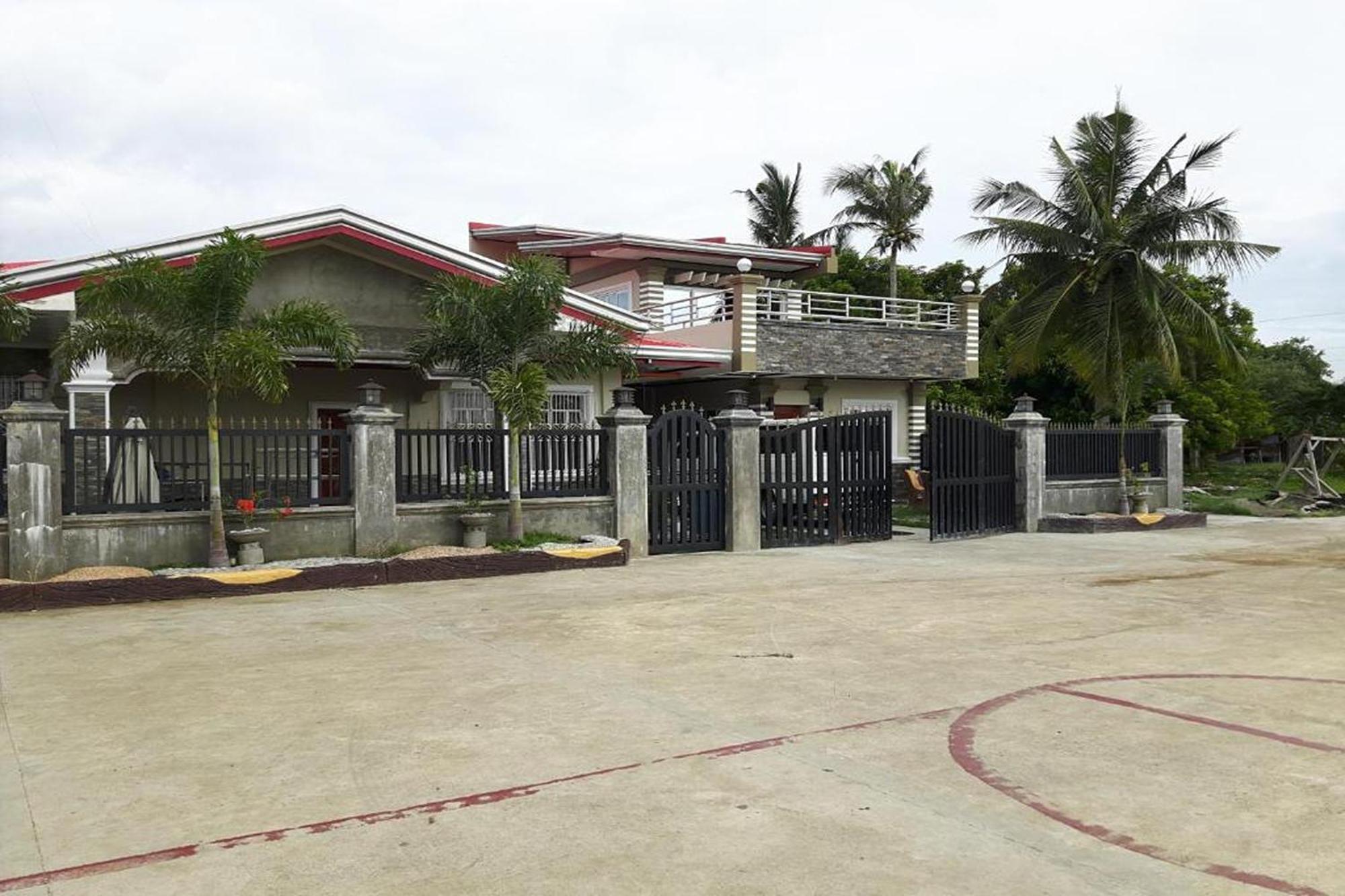 Hotel Fnt Transient House Near Hundred Islands Alaminos Exterior foto
